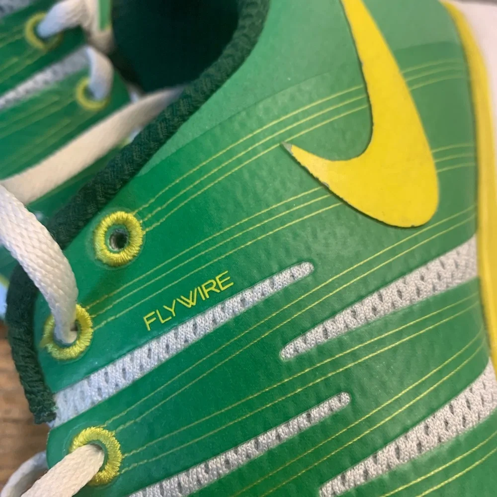 Nike Women’s 12 Green White & Yellow Athletic Running Shoes - Picture 13 of 14